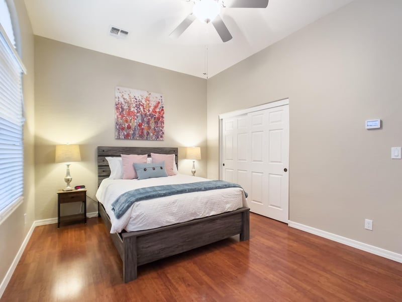 Third bedroom with queen bed