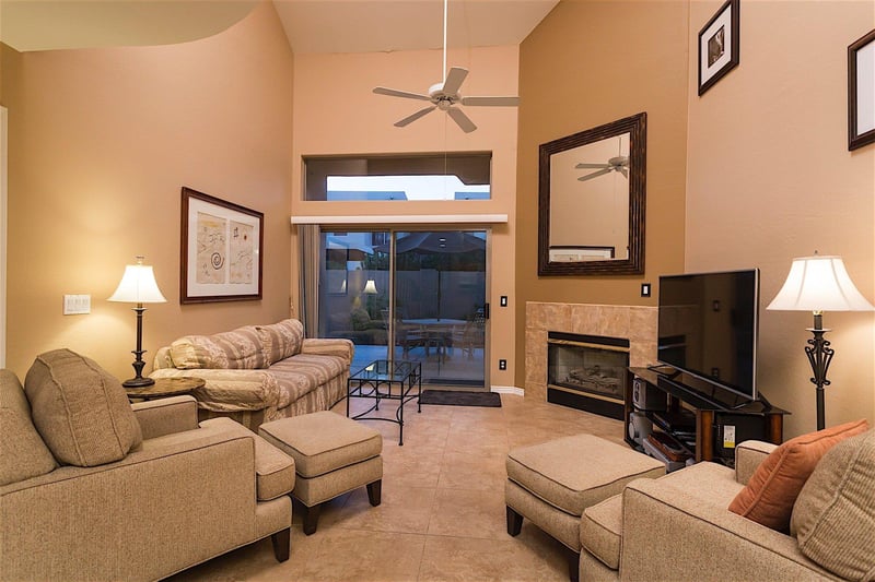 Living Room with Flat Screen TV and plenty of space for everyone to wind down