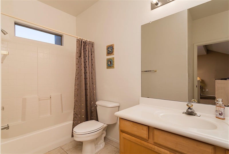 Second Bathroom with a tubshower combo