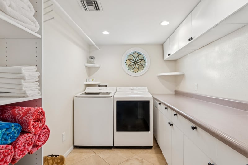 Brand new full sized appliances Nothing but the best.