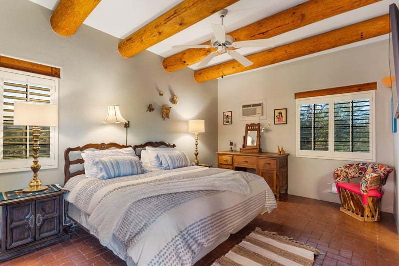 Private casita with king bed full bath