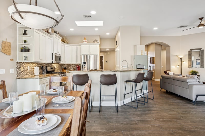 Open floorplan so you dont miss a thing