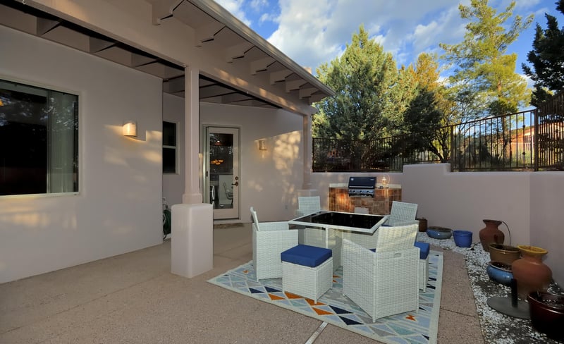 Back Yard With Outdoor Dining