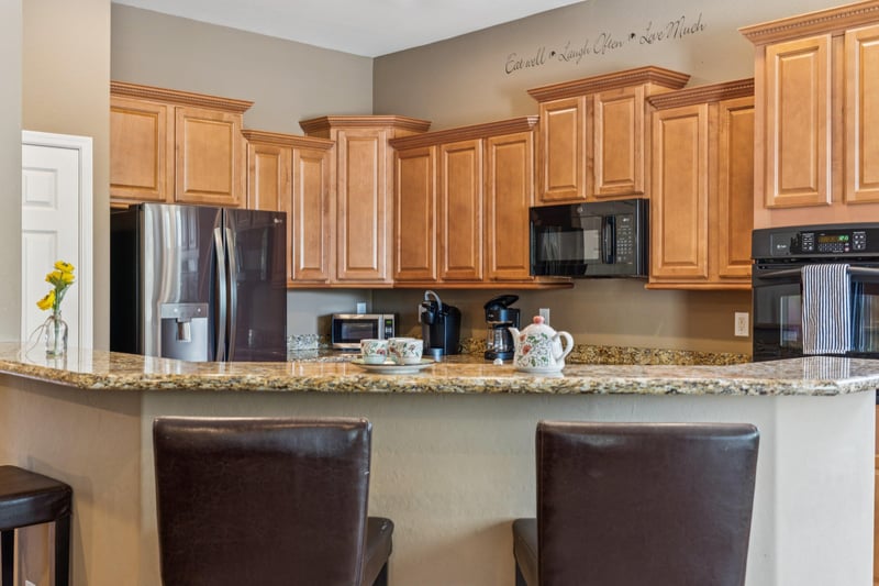 Large Kitchen with Bar Seating