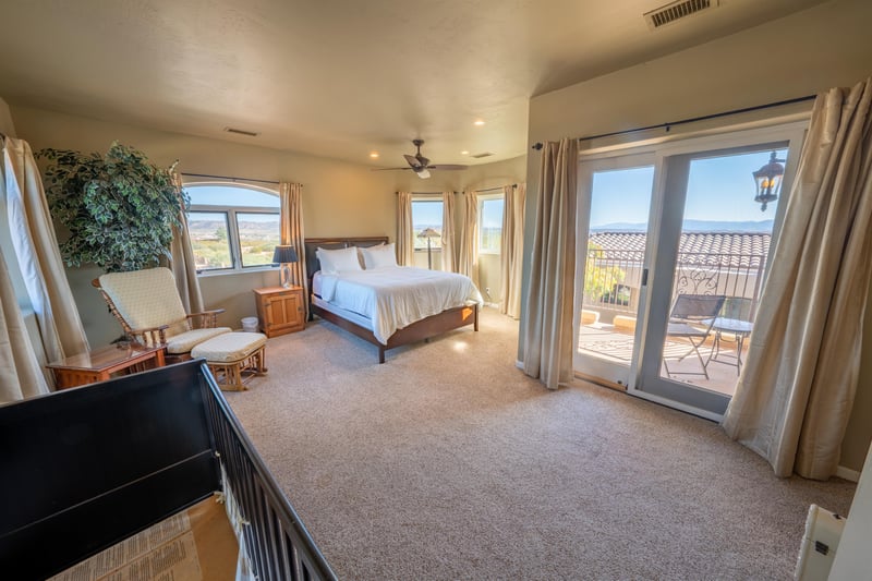 Upstairs Queen Bedroom With Optional Crib