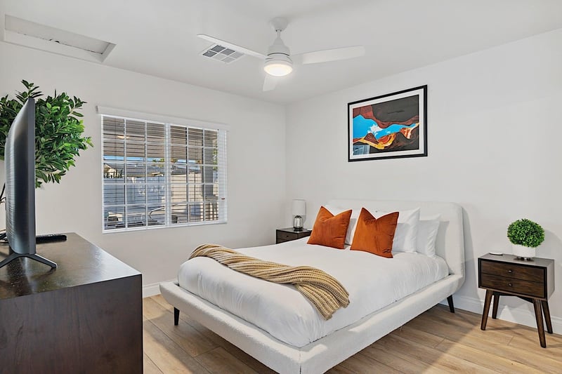 Second bedroom  Queen bed