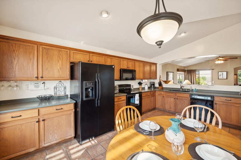 Large Kitchen with eat in dining room