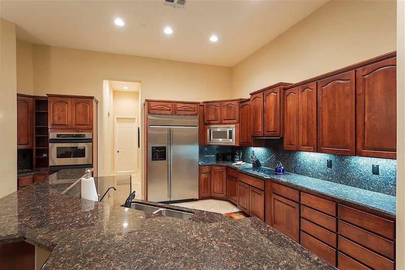 Lots of counter Space