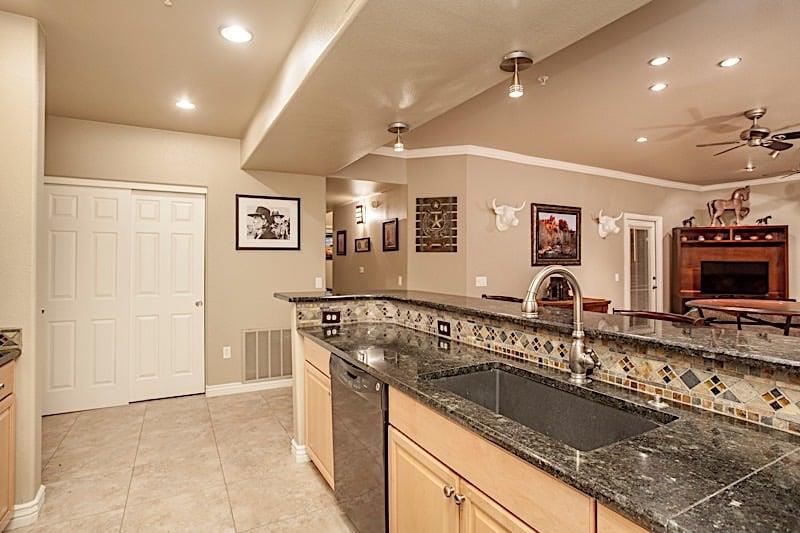 Upgraded Kitchen w large bar