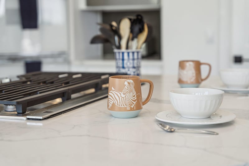 Breakfast bar for 2. Sit and enjoy the view of someone else cooking for you.