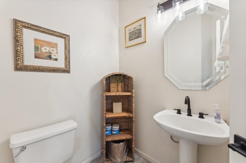 Power Bathroom  Hallway Access