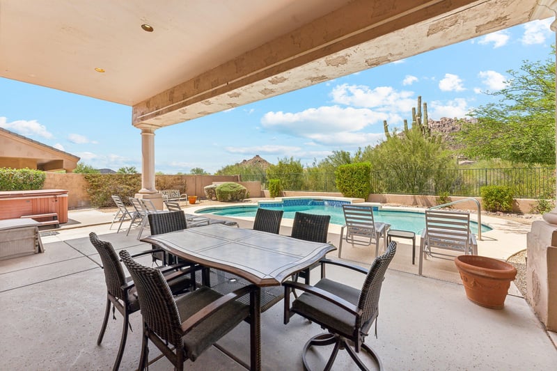 Outdoor Dining for 6