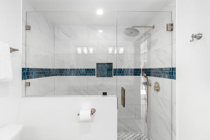 Casita en suite bathroom