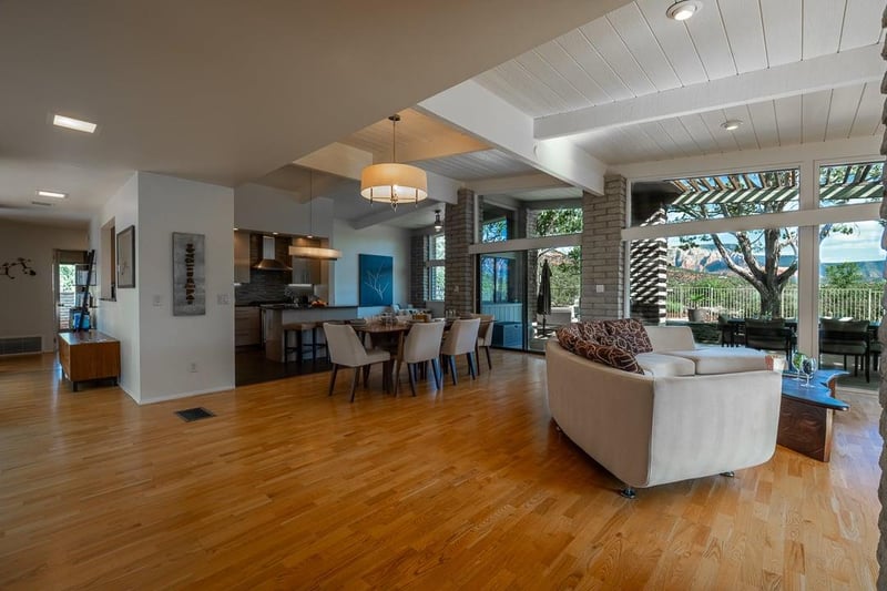 Living Dining Area