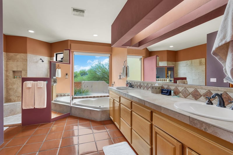 luxury bathroom