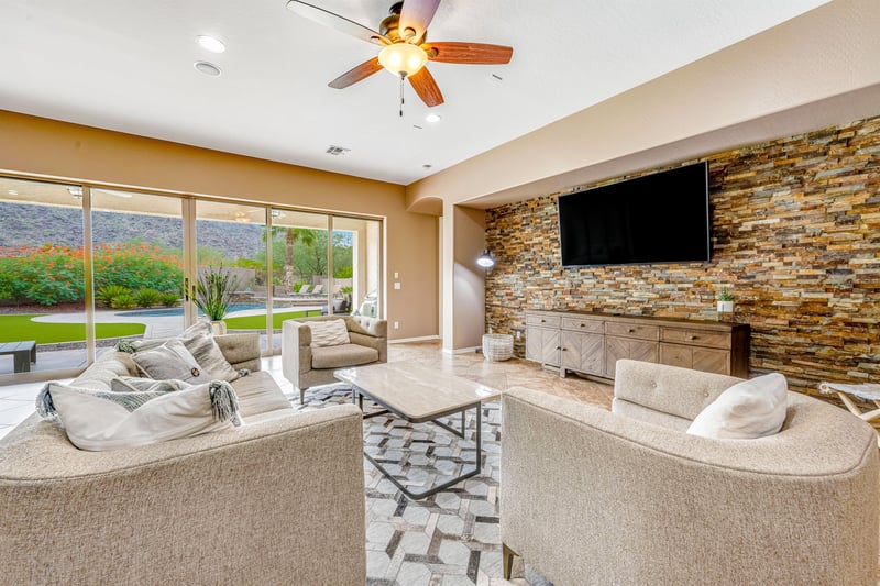 570287