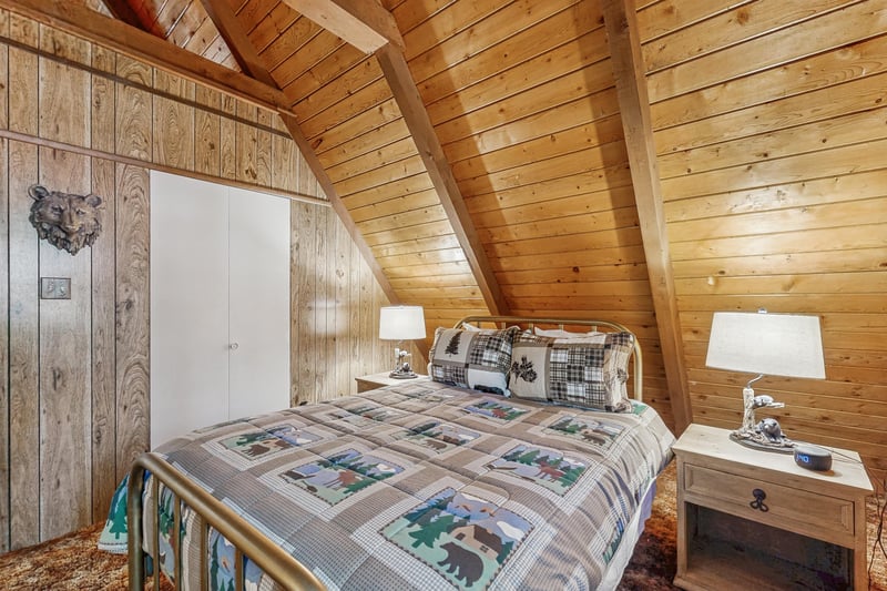 572843