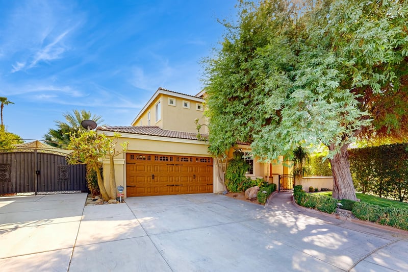 574377