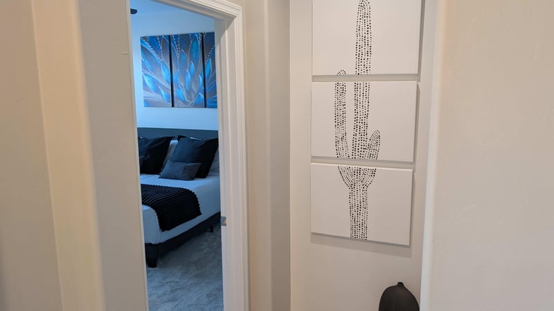 574873