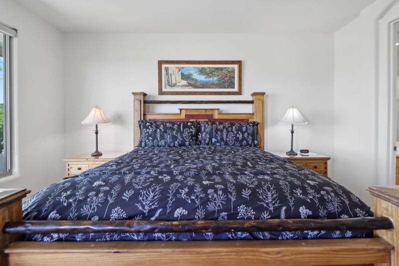 King size bed