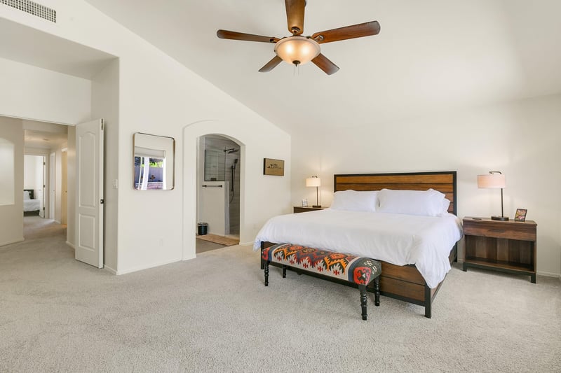 Master bedroom King bed