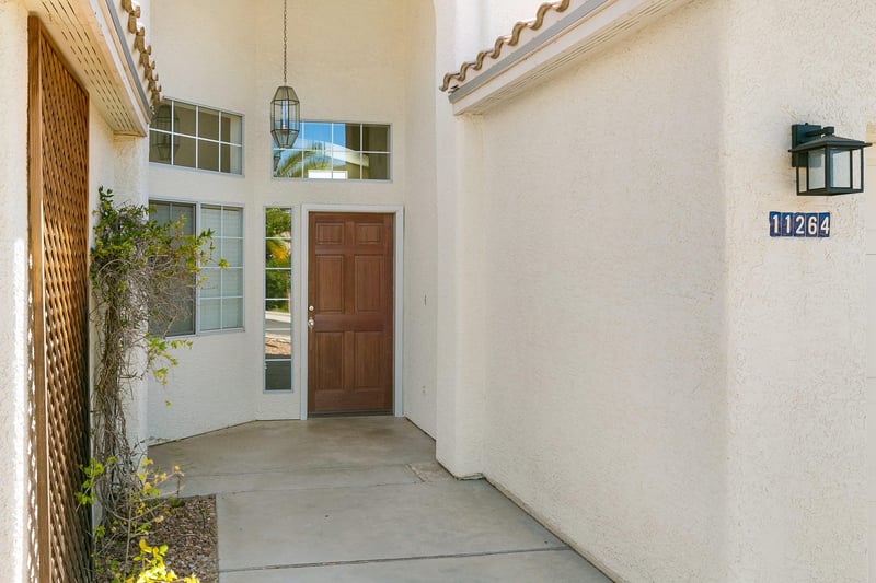 Entry area with no steps