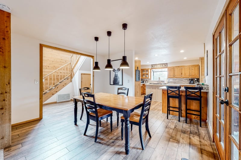 581375
