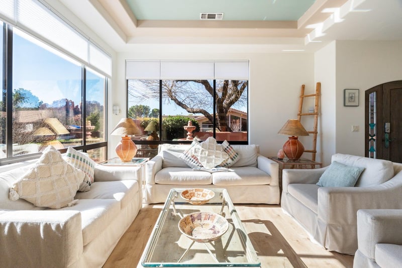 All The Natural Light And Red Rock Views You Can Ask For