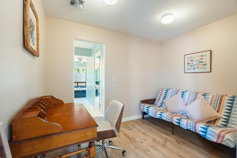 Upstairs Bonus Room Near Master With Extra Futon Bed