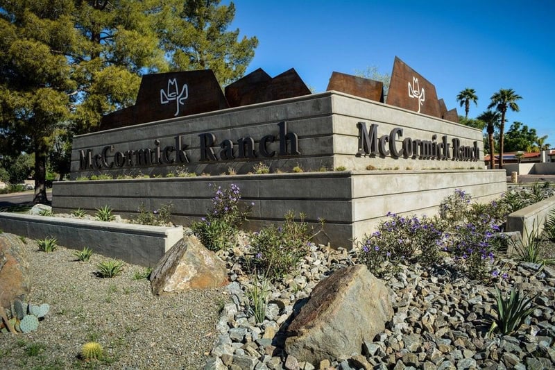 Welcome to McCormick Ranch centrally located in the middle of it all 