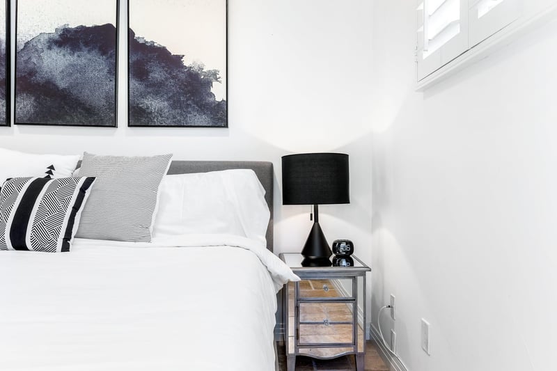 Guest bedroom