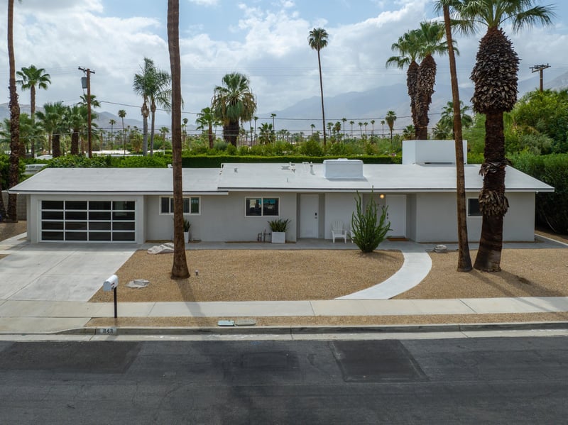 Welcome to 10 Palms