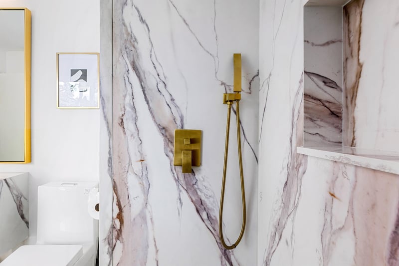 Guest shower