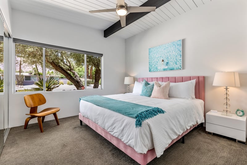 King size bed