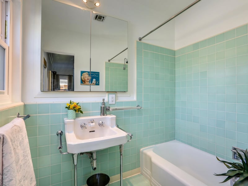 Ensuite bathroom