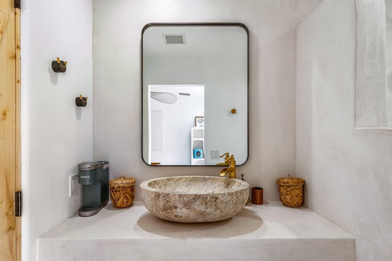 Ensuite guest bath