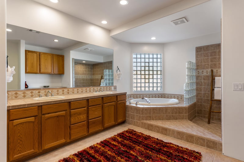 Spalike guest bathroom