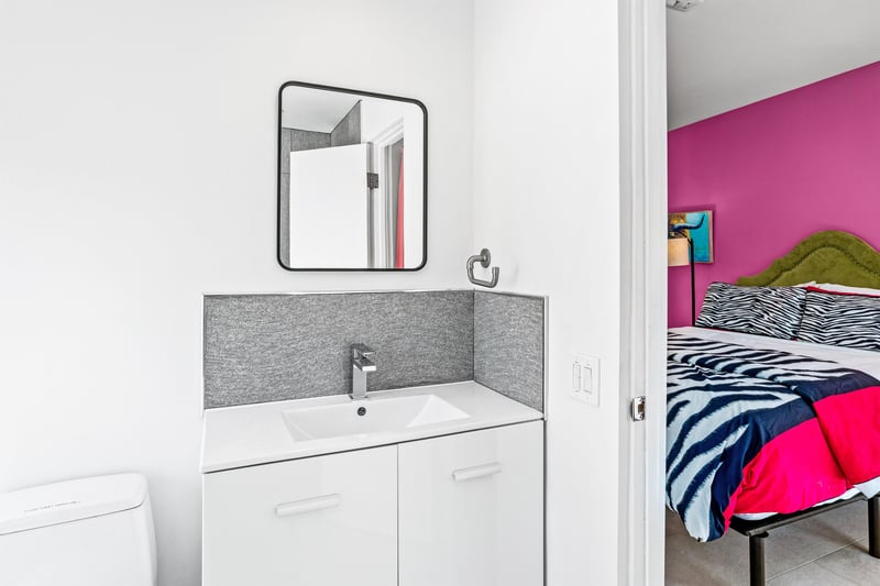 Casita bathroom