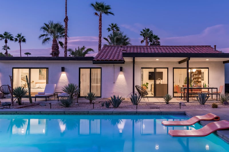 Fabulous resortstyle pool yard
