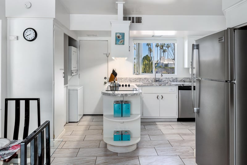 Open kitchen