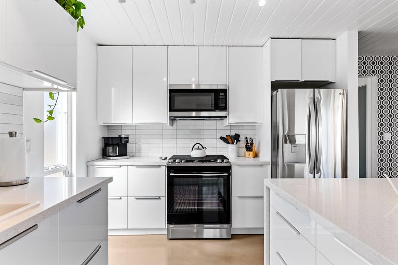 Kitchen cooking area
