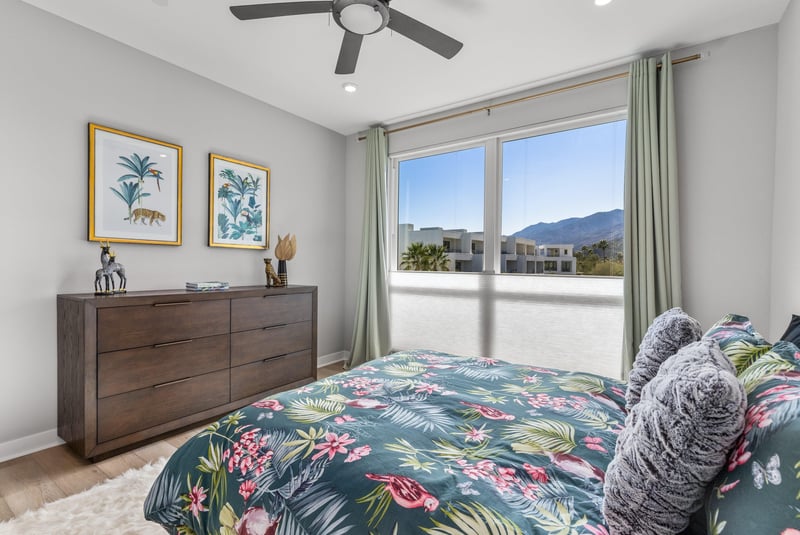 Guest bedroom