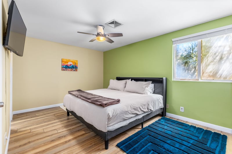 Guest bedroom