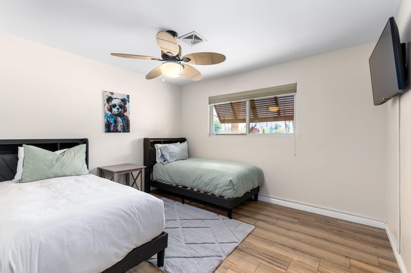 Guest bedroom