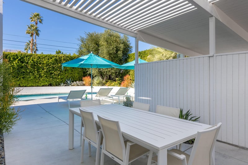 Cook a delicious meal and dine al fresco