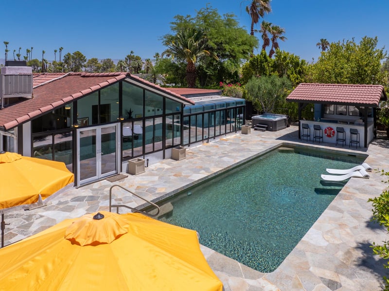Gorgeous backyard
