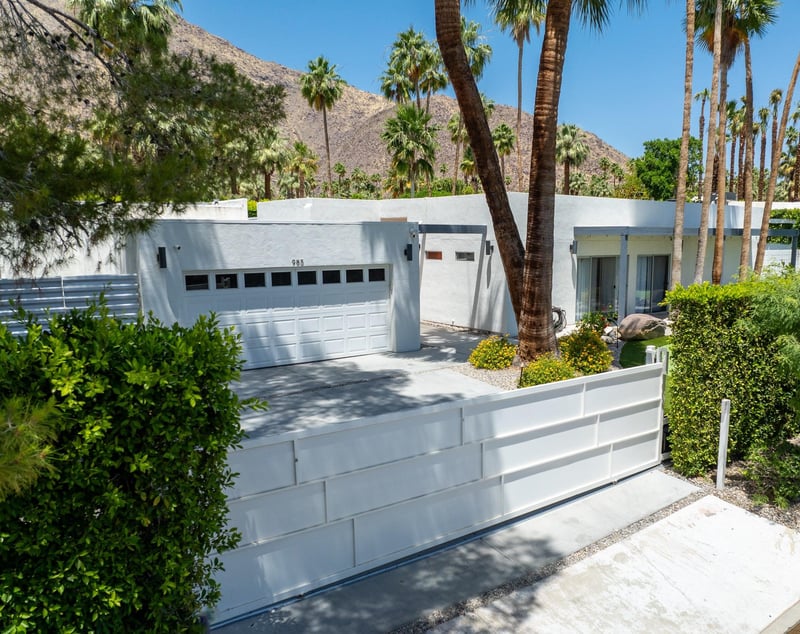 Privacy gate
