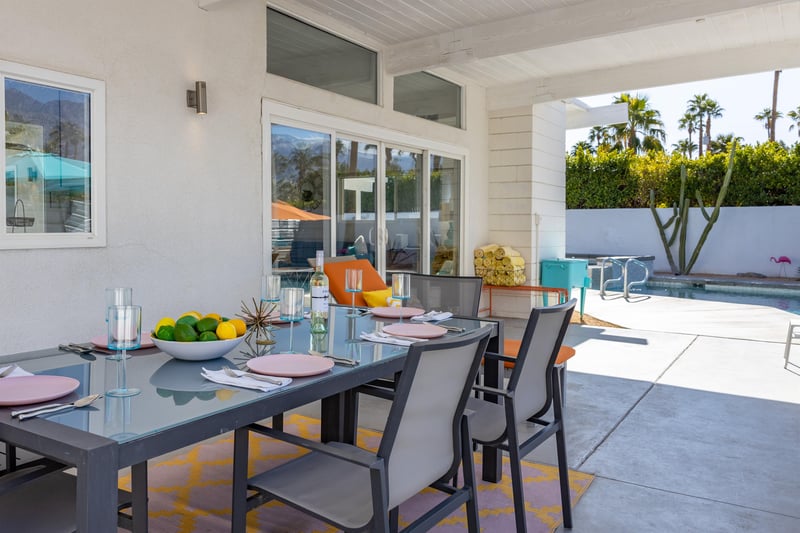 Al Fresco dining