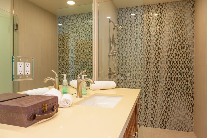 Ensuite bath