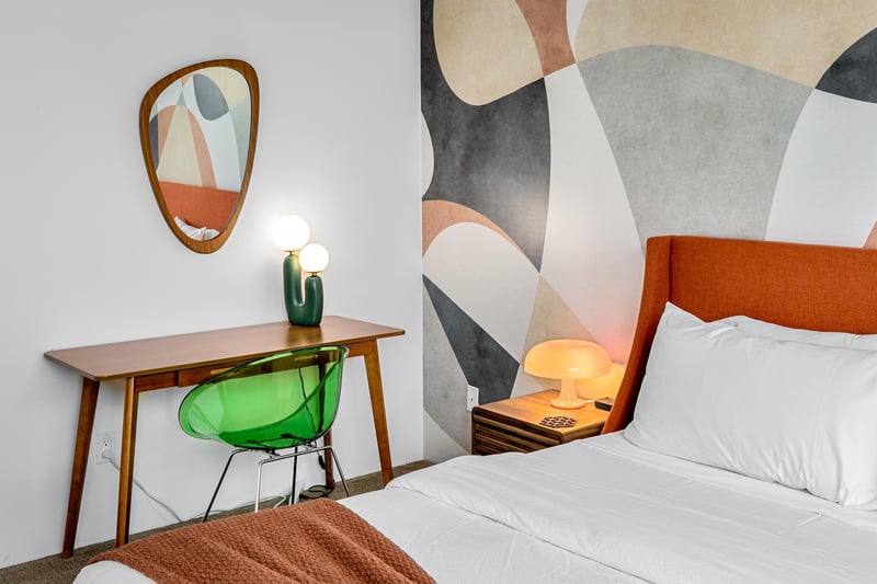 Space to work in the Orange room